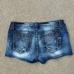 Miss Me Daisy Chain Flower Embroidered Signature Blue Jean Shorts Size 27